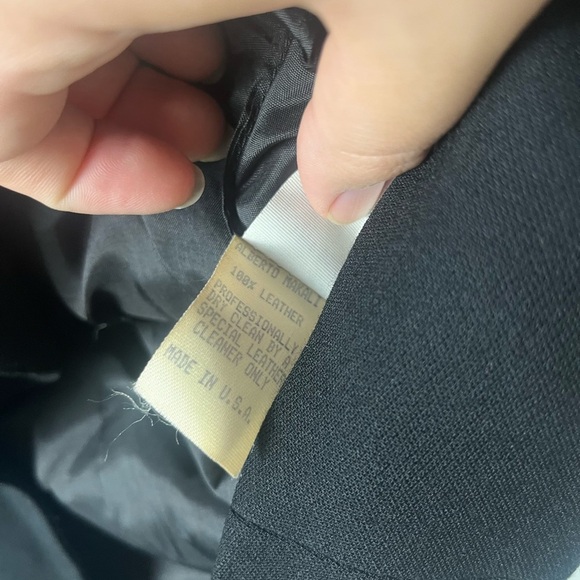 Vintage Alberto Makali Black Wool & Leather Button Up quilted vest size 10 - Picture 4 of 5